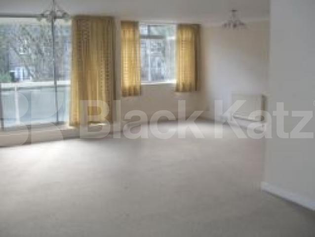 			VIEWINGS HIGHLY RECOMMENDED!, 2 Bedroom, 1 bath, 1 reception Apartment			 Shepherds Hill, HIGHGATE N6